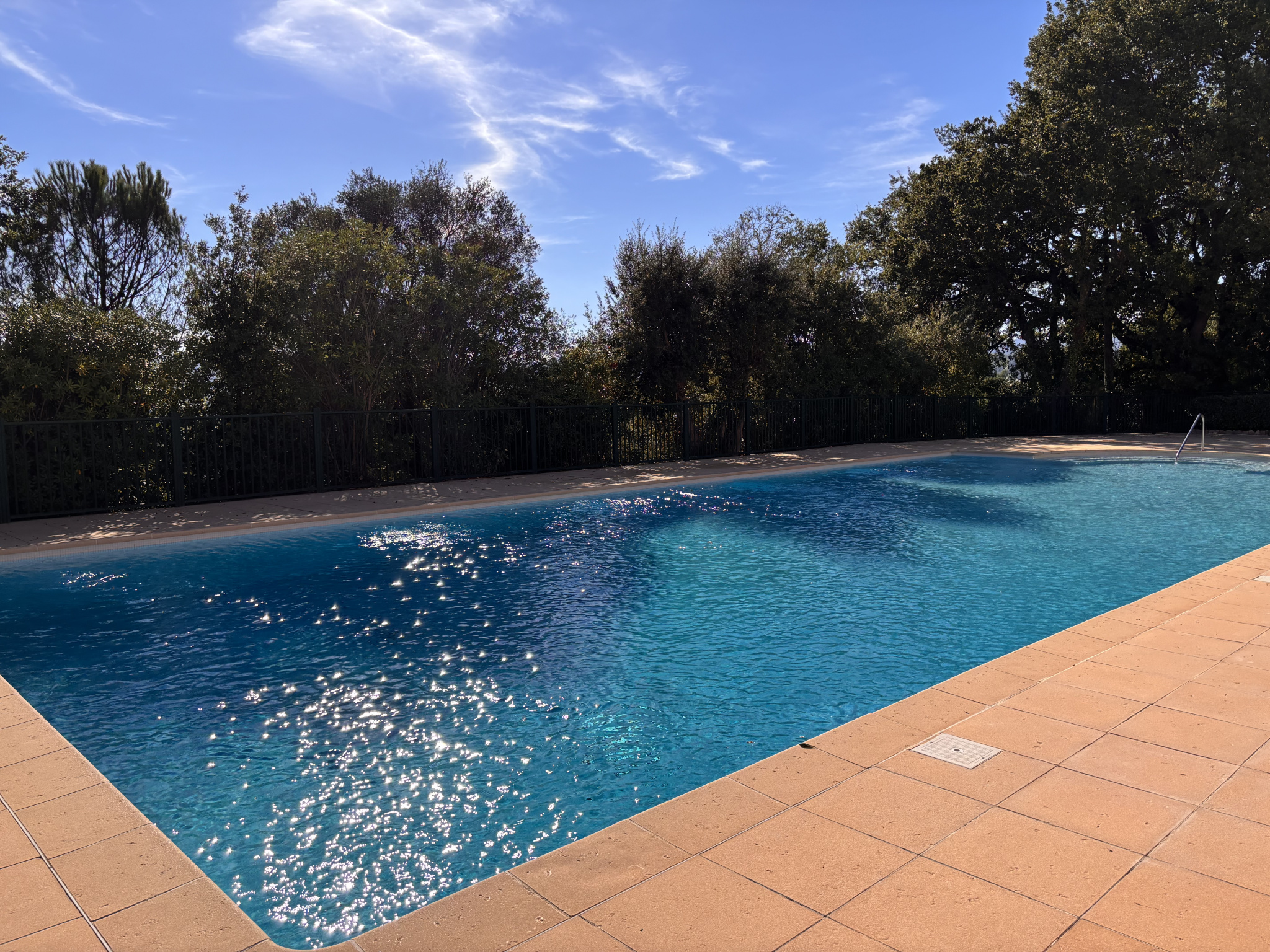 À vendre - Studio dans résidence avec piscine - Grimaud (83310)